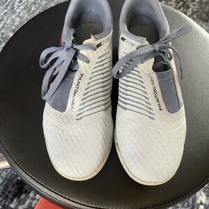 Nike Phantom VNM Indoor Soccer Shoes - Gray with Navy Accents2.5y new